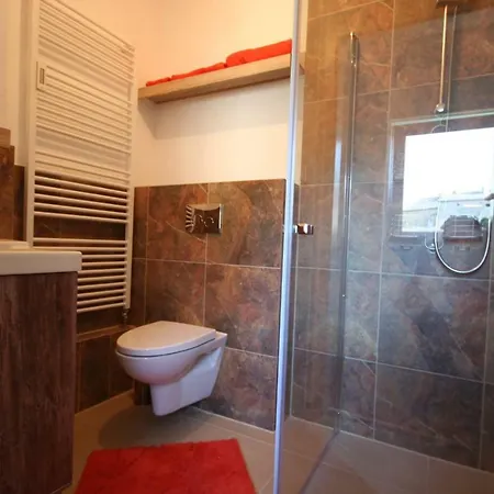 公寓 Schoene 3zimmer Ferienwohnung Direkt Am Baalensee
